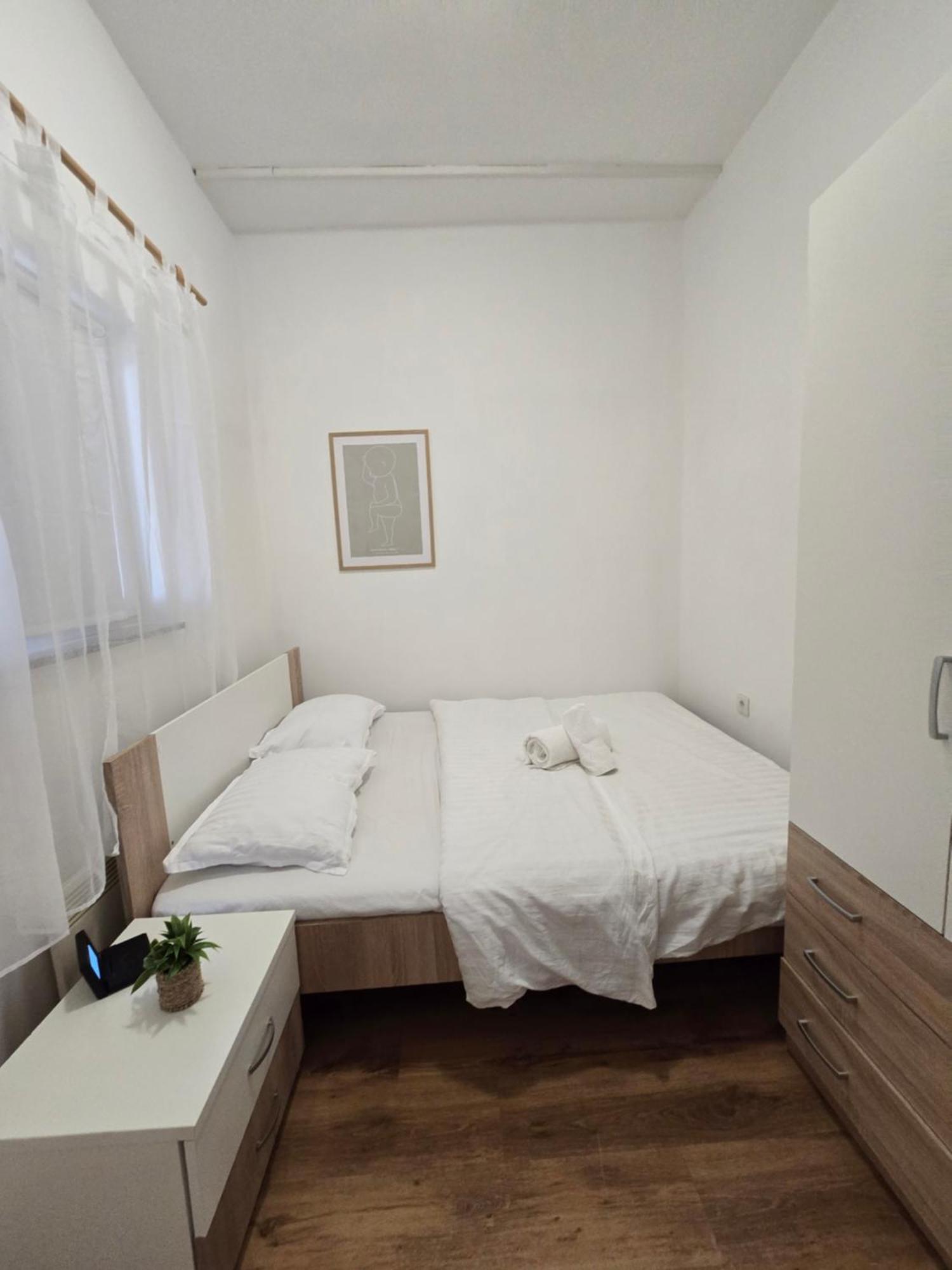 Apartments Roko Pridraga Exterior photo